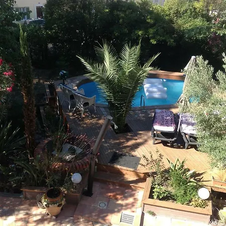 A L'ombre Du Cedre Guest house Hyeres